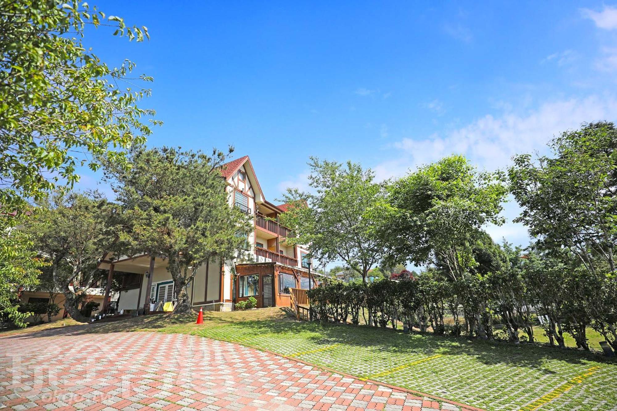 清境 百里莊園 Baili Manor Cing Jing Apartment เหรินอ้าย ภายนอก รูปภาพ
